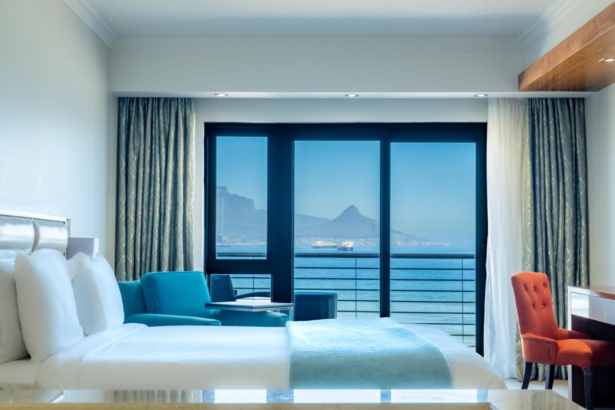 Blaauwberg Beach Hotel Блаубергстранд Экстерьер фото