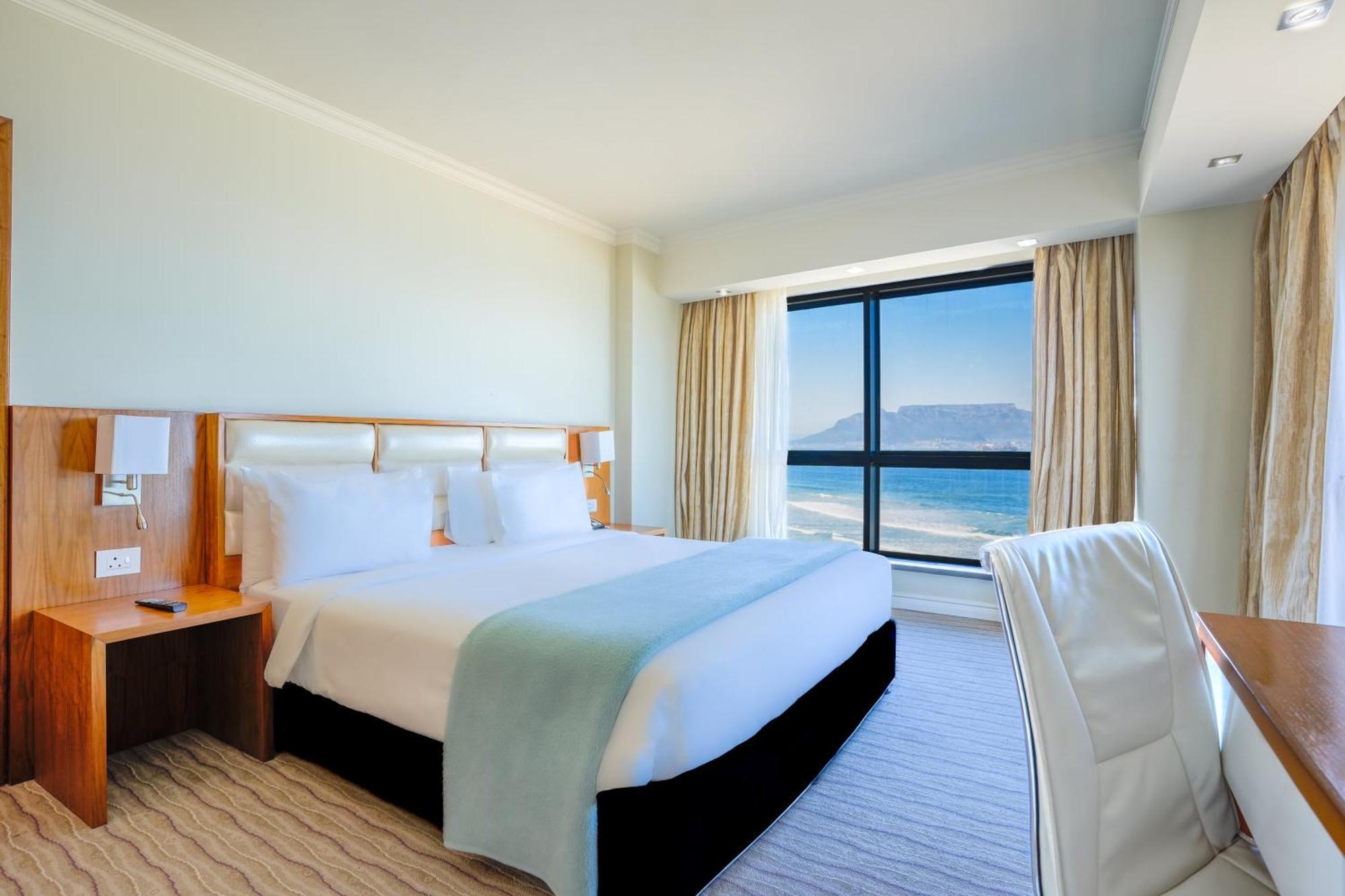 Blaauwberg Beach Hotel Блаубергстранд Экстерьер фото