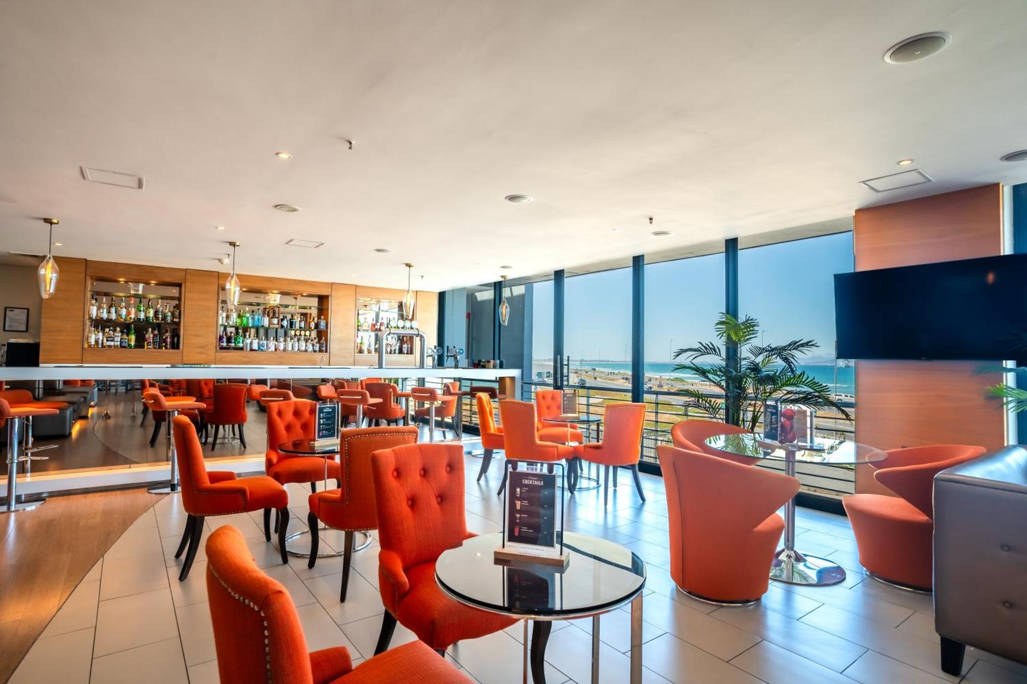 Blaauwberg Beach Hotel Блаубергстранд Экстерьер фото