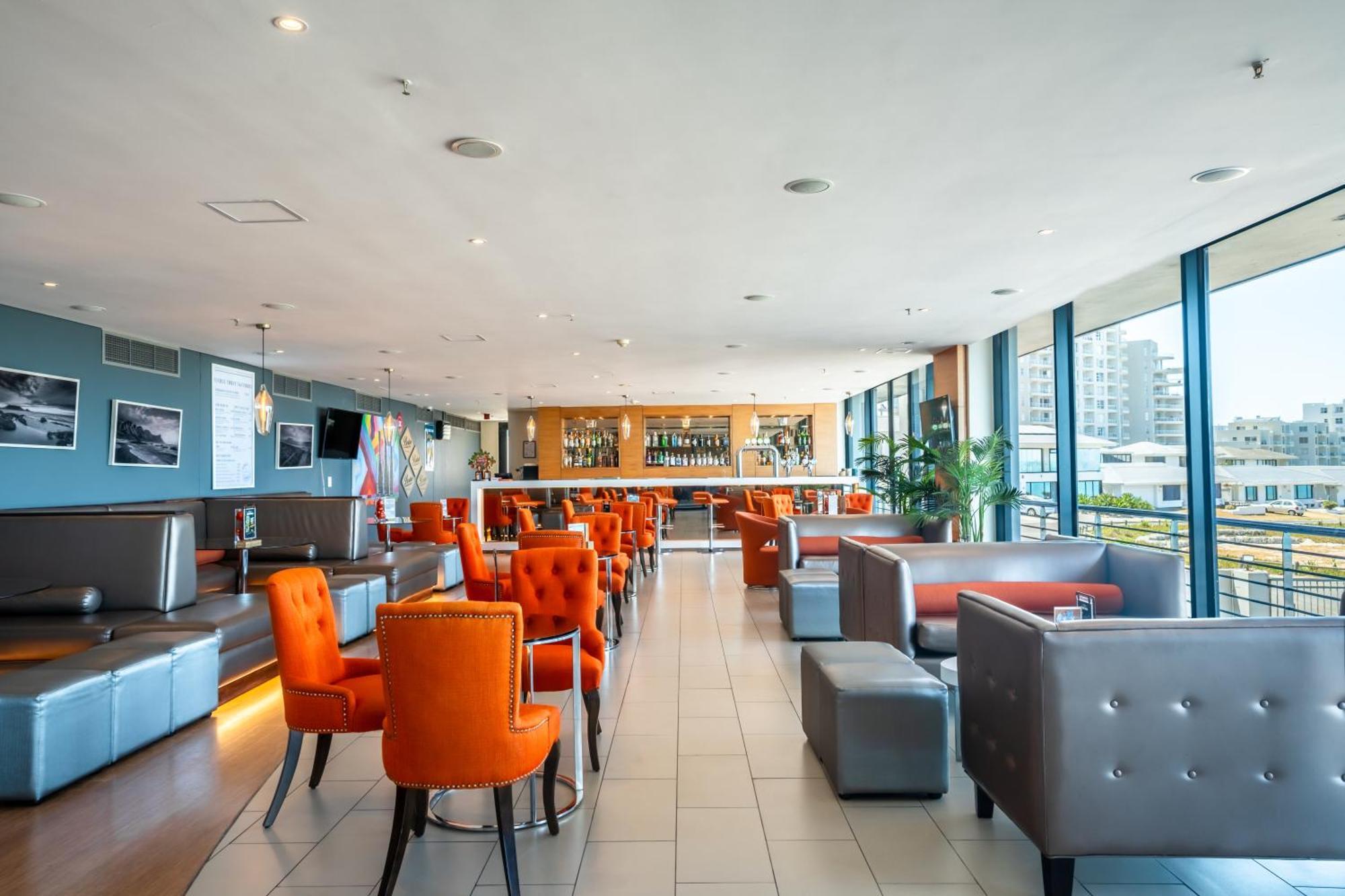 Blaauwberg Beach Hotel Блаубергстранд Экстерьер фото
