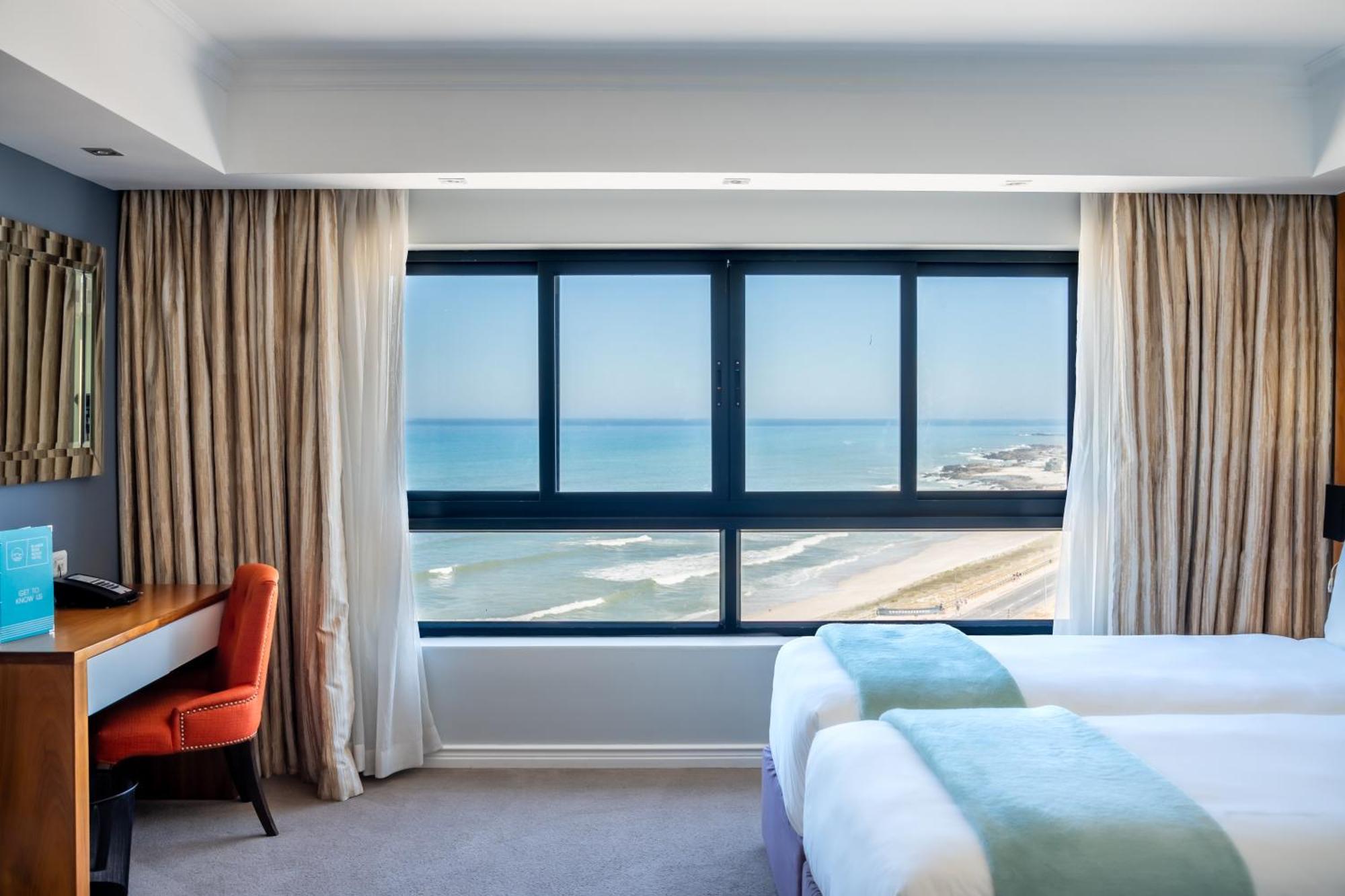 Blaauwberg Beach Hotel Блаубергстранд Экстерьер фото