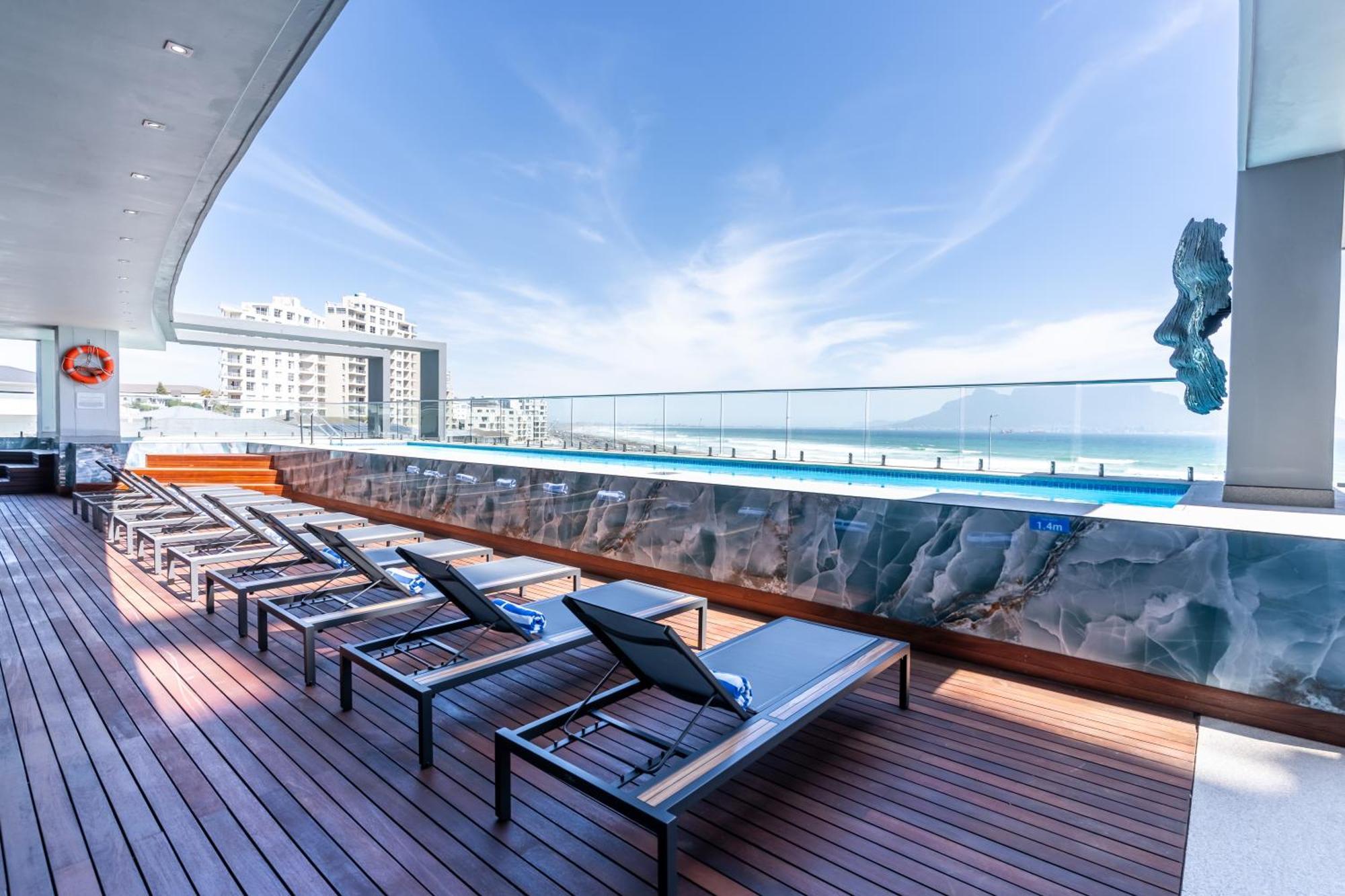 Blaauwberg Beach Hotel Блаубергстранд Экстерьер фото
